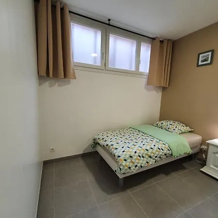 Grand Centre , 5 Mn Du Cnpe Et De La Plage, Absence De Privative * Gravelines